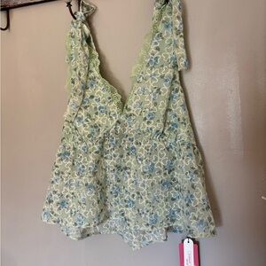 ROMWE Floral Lace Trim Top - Green and Blue